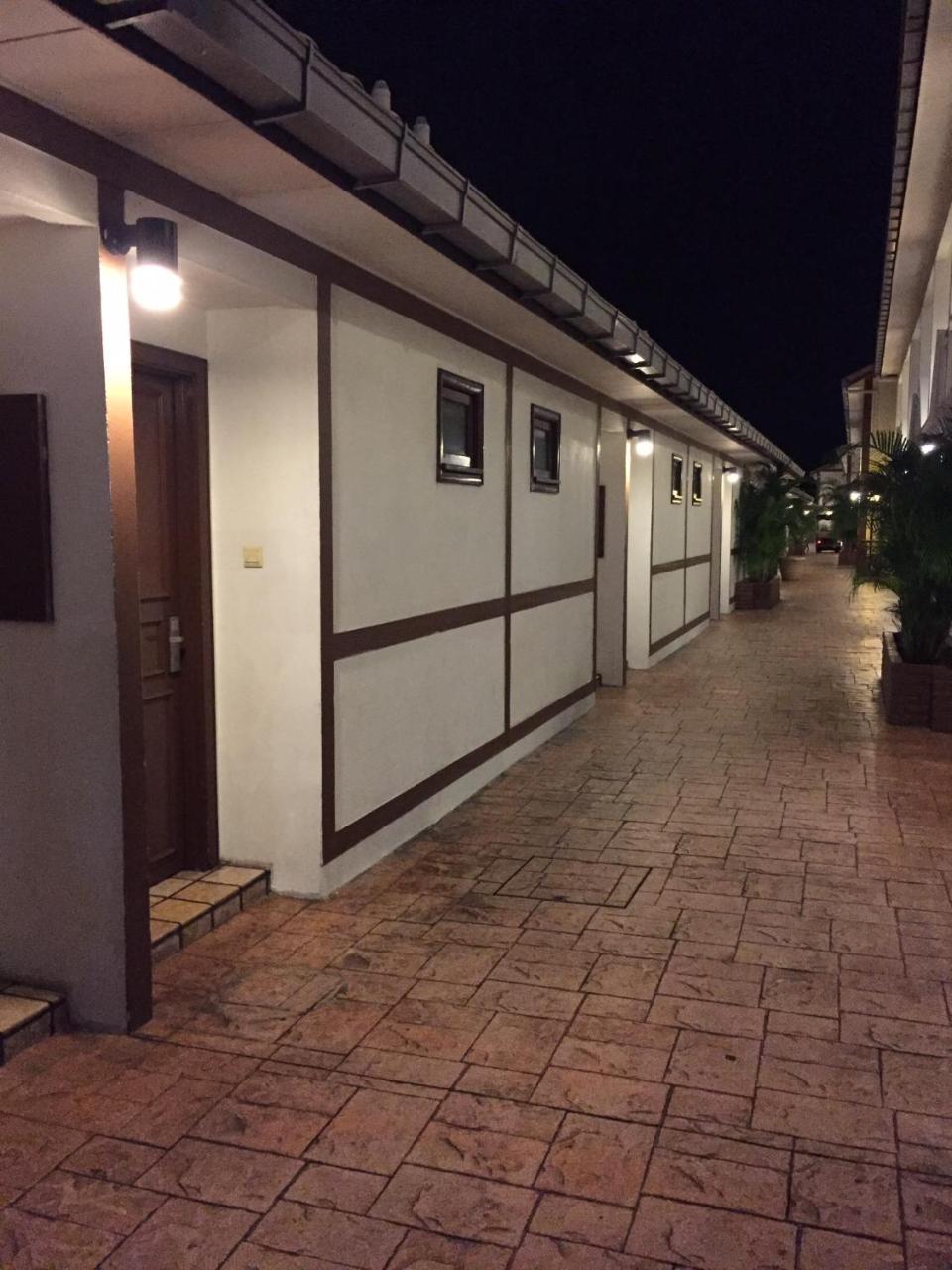 Private Water Chalet Port Dickson Porto Dickson Exterior foto